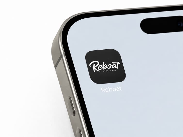 NauticCockpit: App-Symbol von Reboat auf dem Homescreen des iPhones, Nahaufnahme